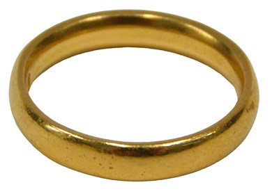 Lot 66A - A 22ct gold wedding band, of plain design, 4mm...